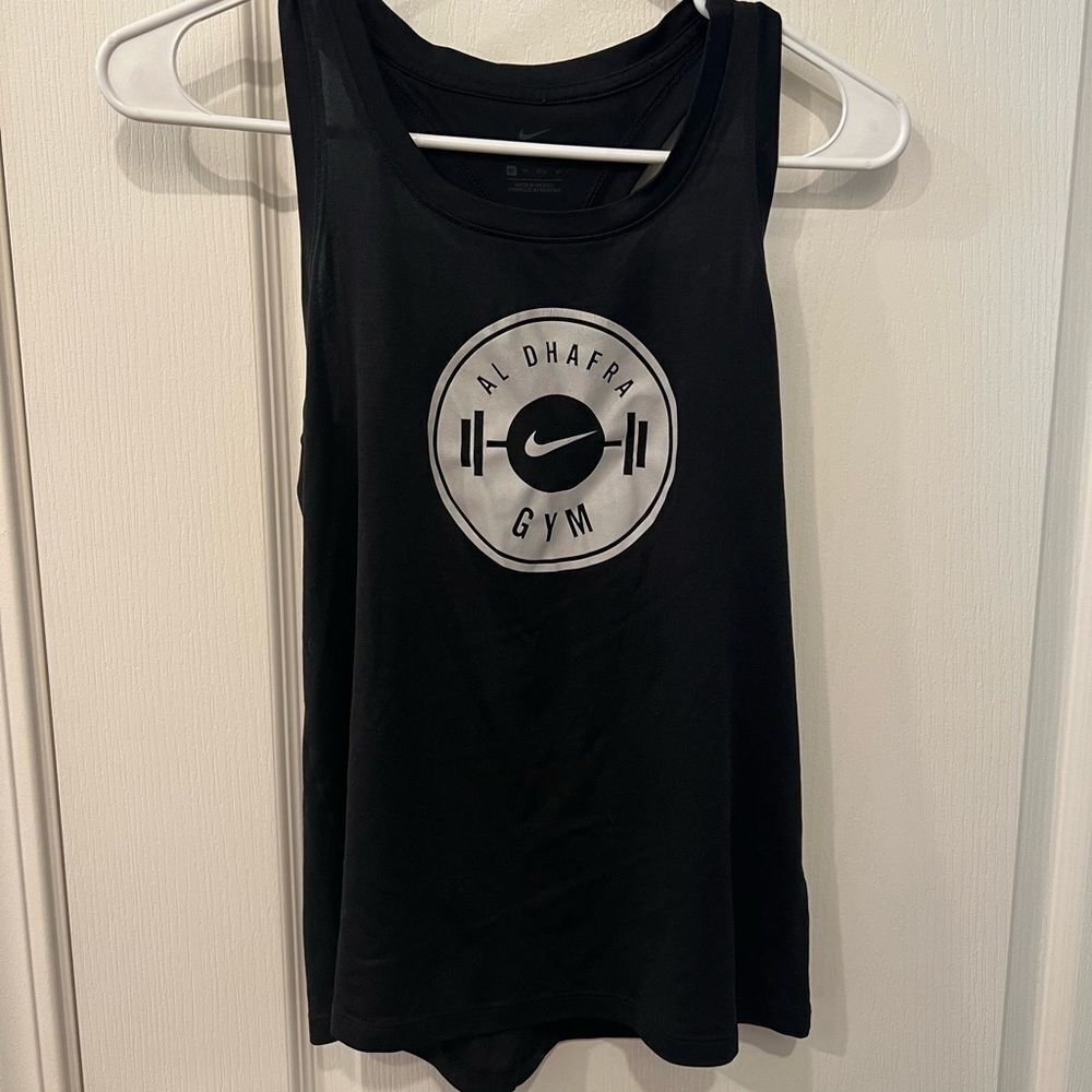 Women’s Al Dhafra gym Nike top xs